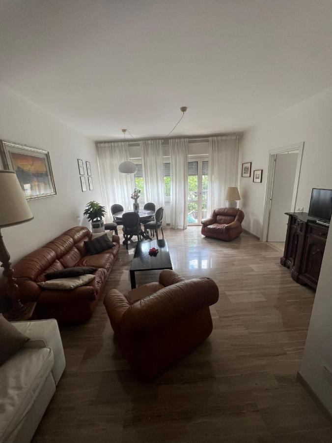 Da Emma E Carlo - Homy Apt. Tirano Zewnętrze zdjęcie