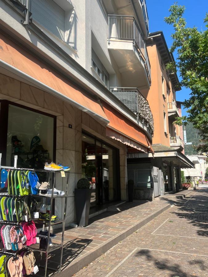 Da Emma E Carlo - Homy Apt. Tirano Zewnętrze zdjęcie
